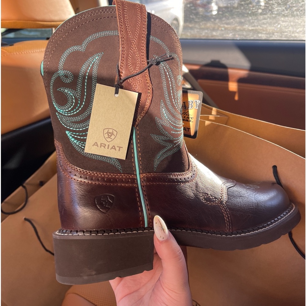 Women’s Ariat brown teal cowboy cowgirl boots